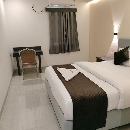 ויסאקפאטנם Hotel Paramount מראה חיצוני תמונה
